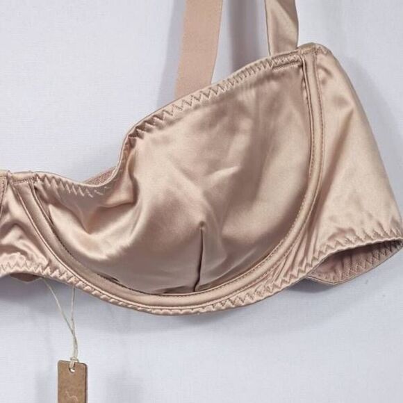 Skims demi cup underwire bra Nwt - Picture 2 of 10